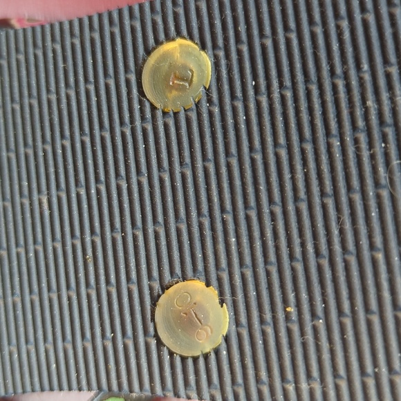 Vera Bradley (RETIRED) Flip Flops 9/10 - Picture 4 of 4